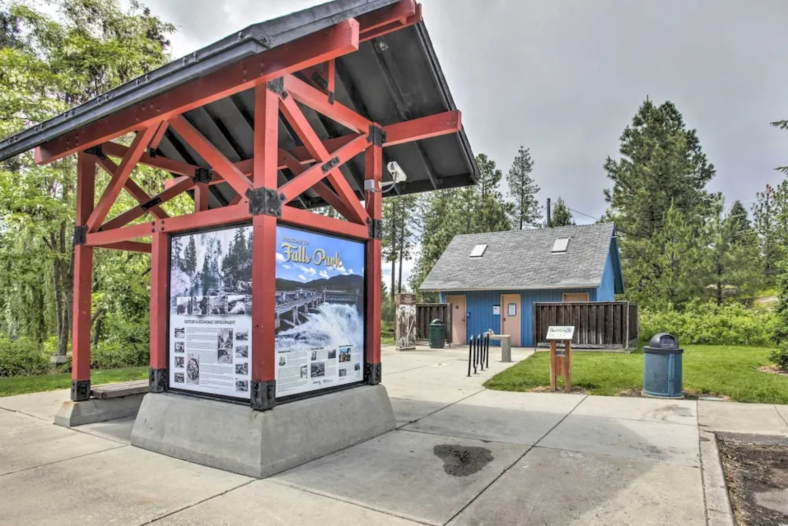 Sunny Home w/ Patio < 10 Mi to Lake Coeur D'alene