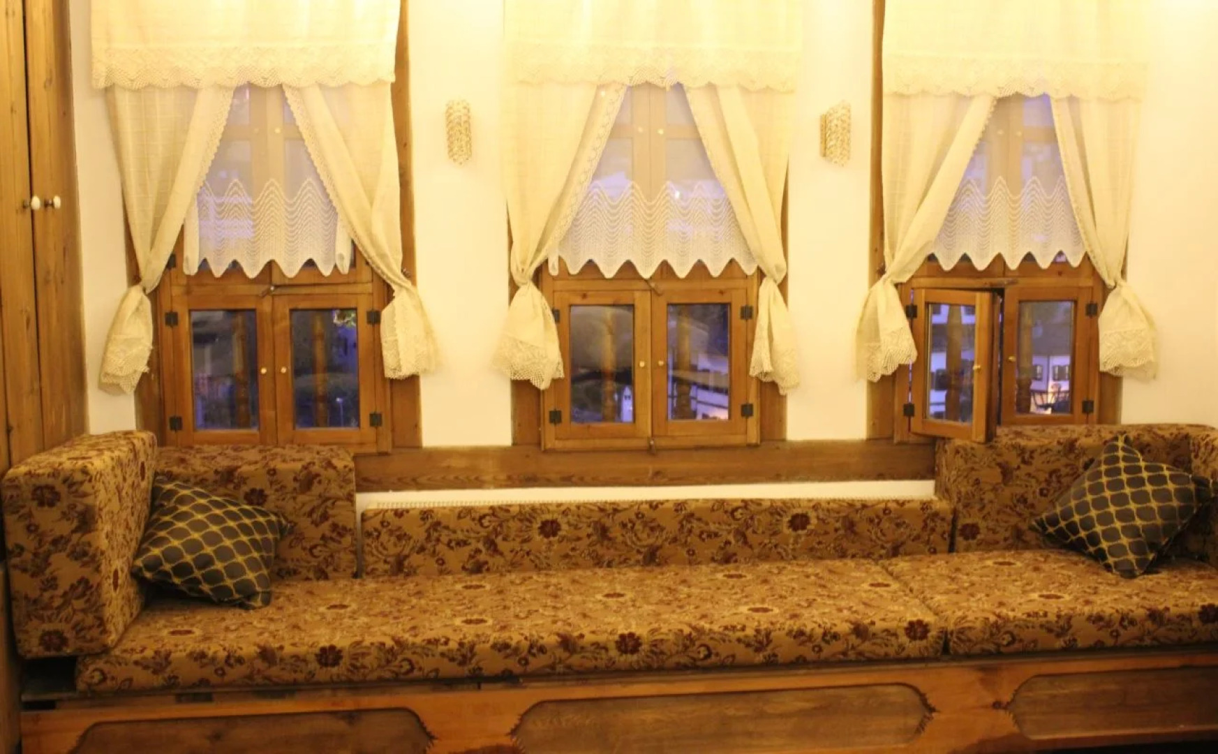 Peri Konak -Historical Ottoman House