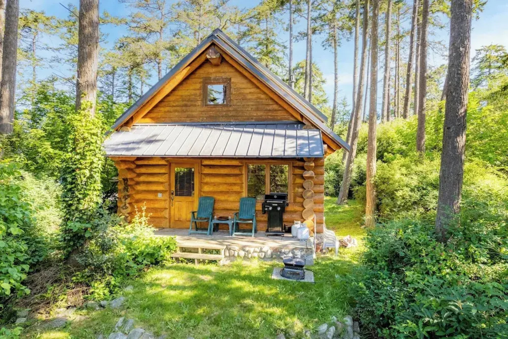 Penn Cove Overlook by Avantstay Cabin w/ Views