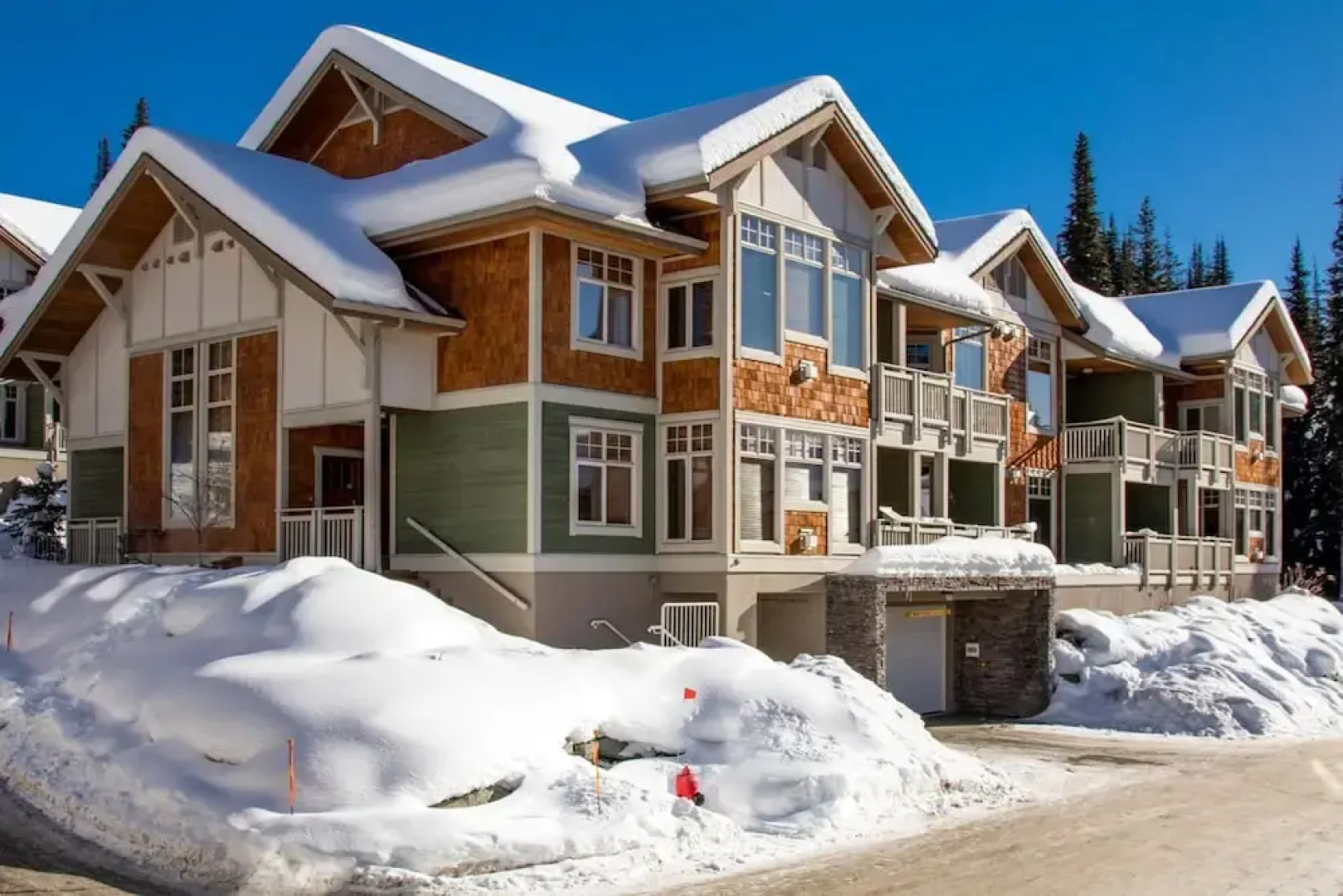 Settlers Crossing by Bear Country