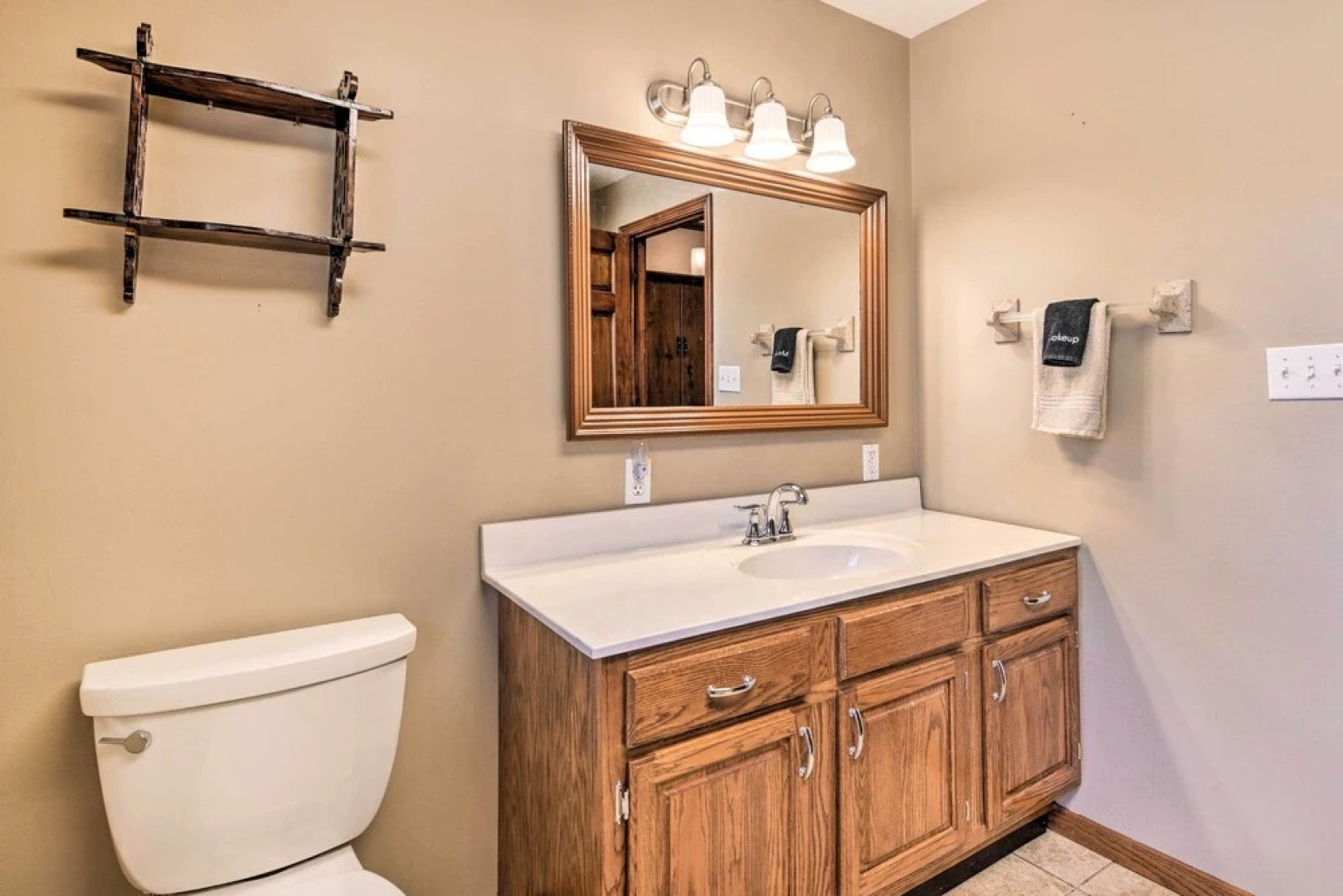 Lakeside Abode: 13 Mi to Silver Dollar City!