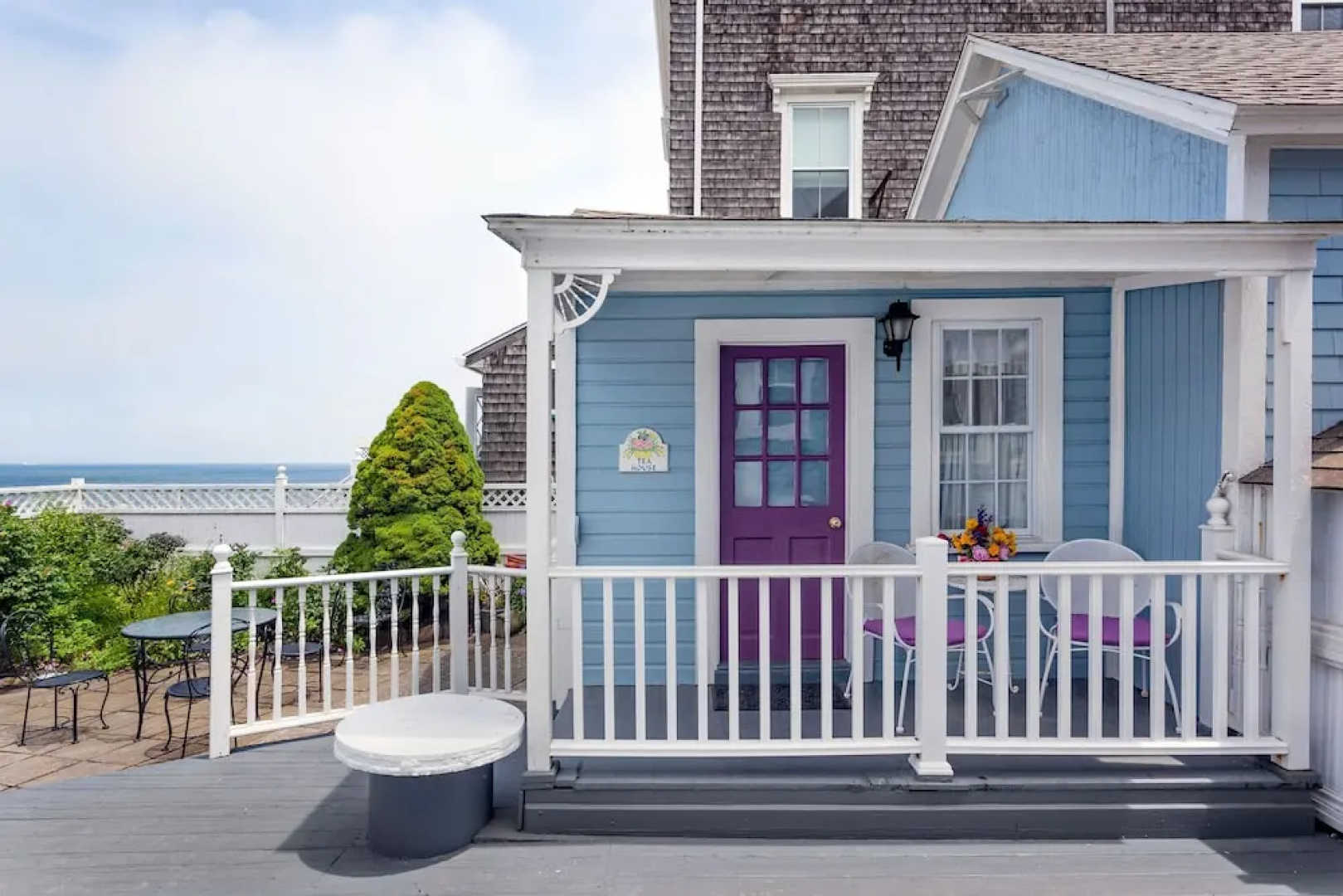 The Blue Dory Inn