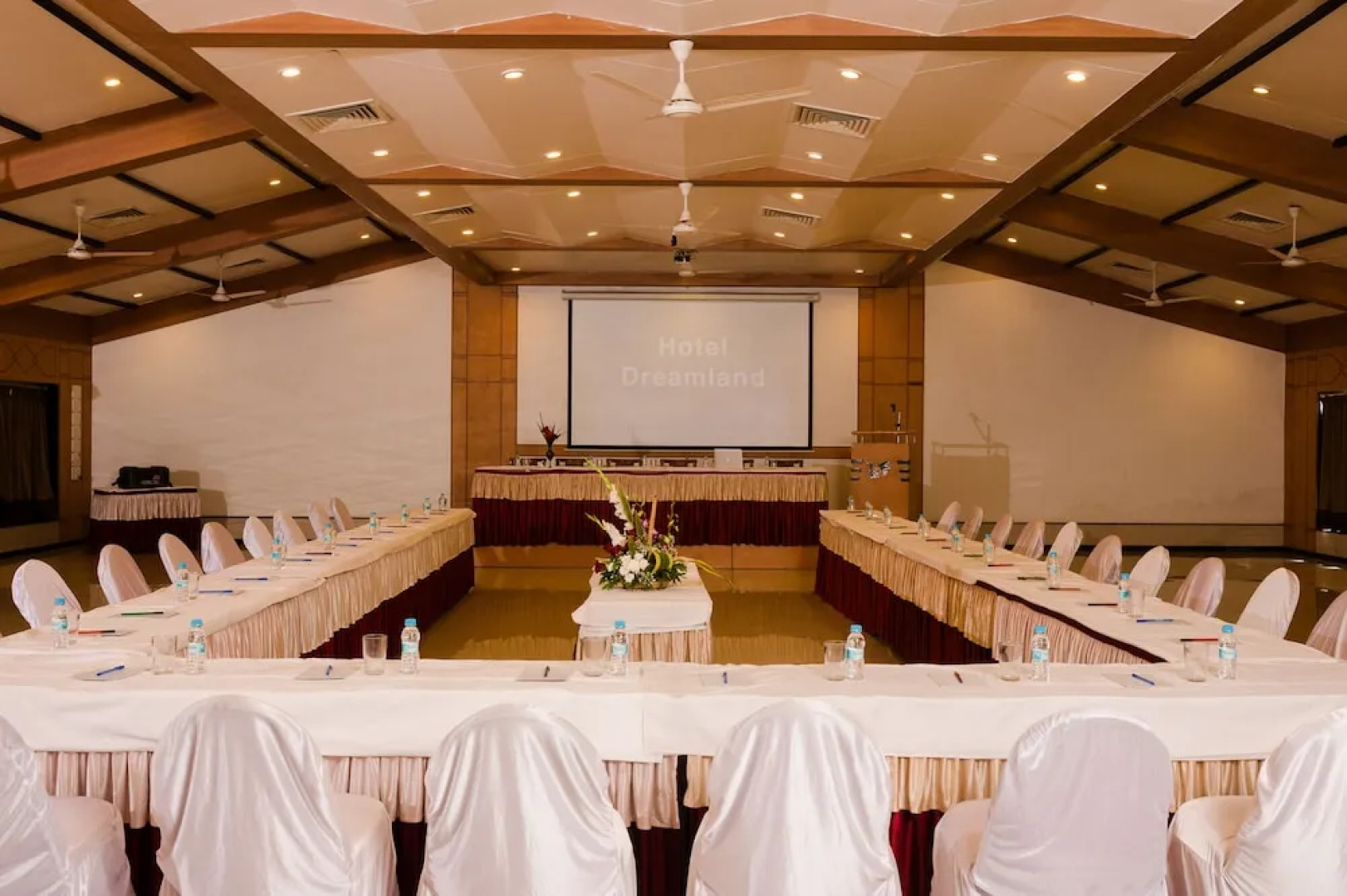 Hotel Dreamland
