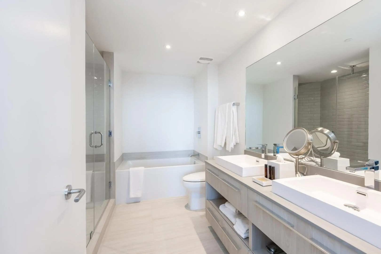 HYDE Beach House Resort Rental