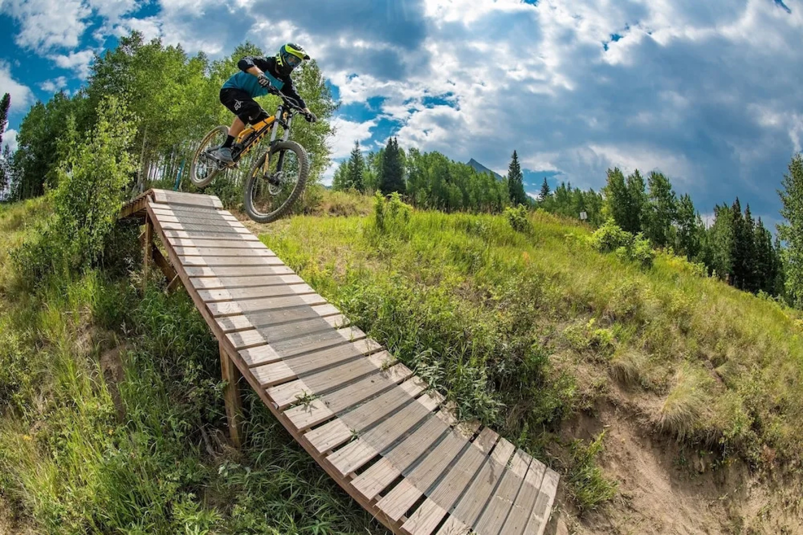 Grand Lodge 1-Bedroom Condo with 3 Queens & Close to Everything 1 Condo - No Cleaning Fee! by RedAwning