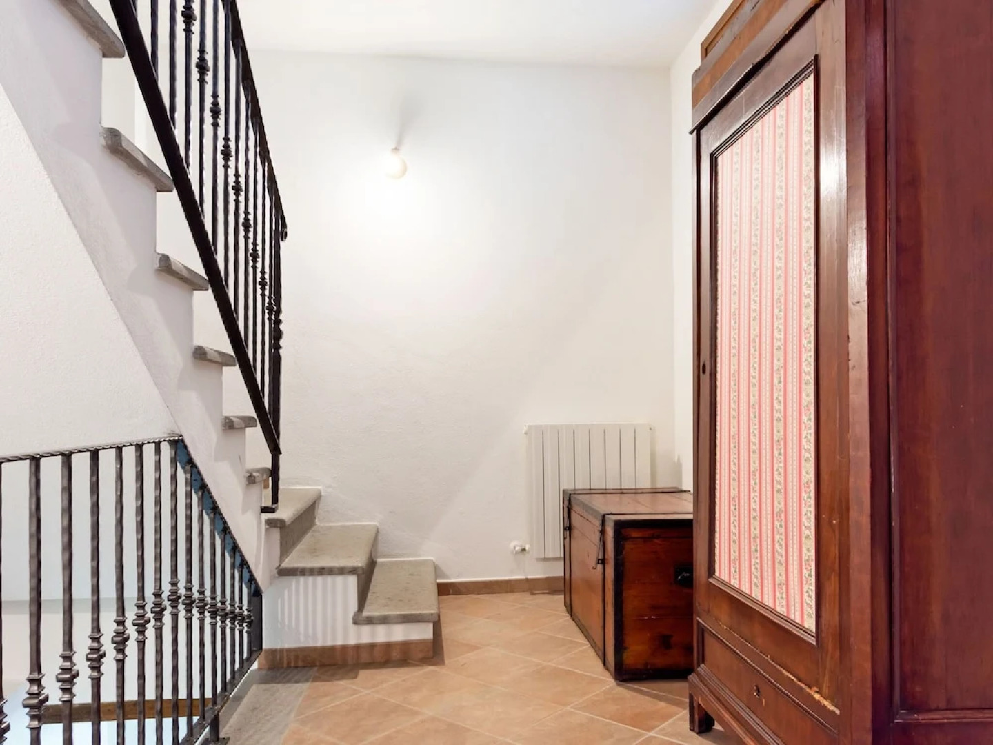 Vintage Holiday Home in Bolsena With Swimming Pool