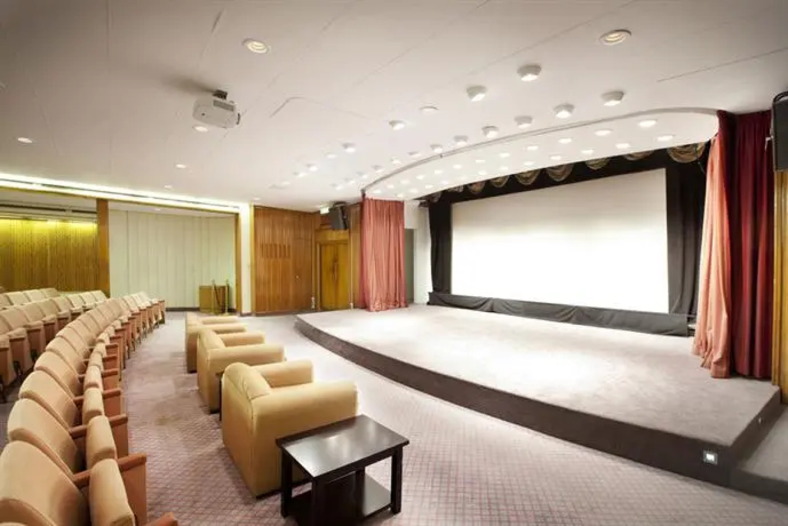 Duqm Floating Veronica