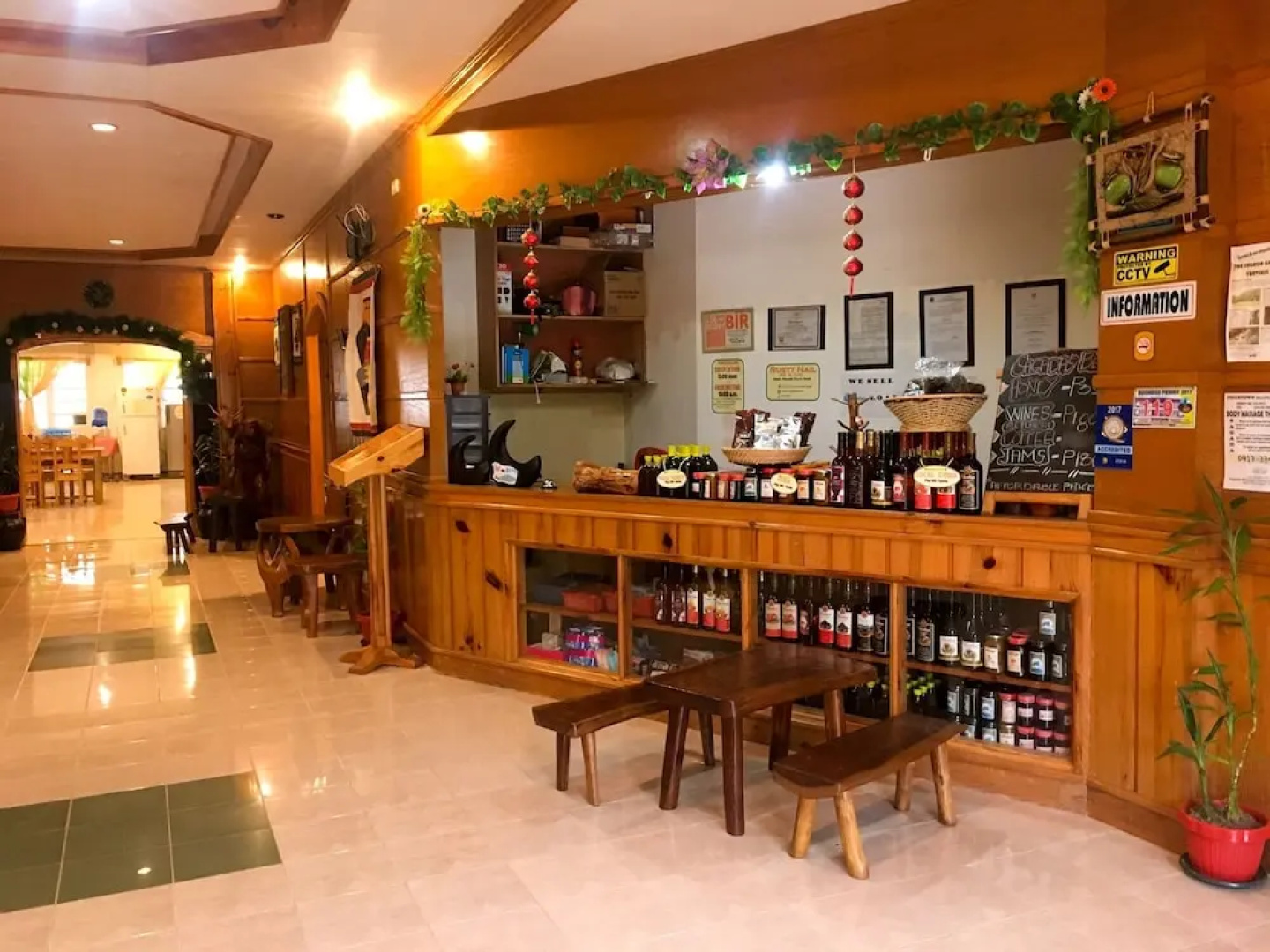 Rusty Nail Inn And Cafe