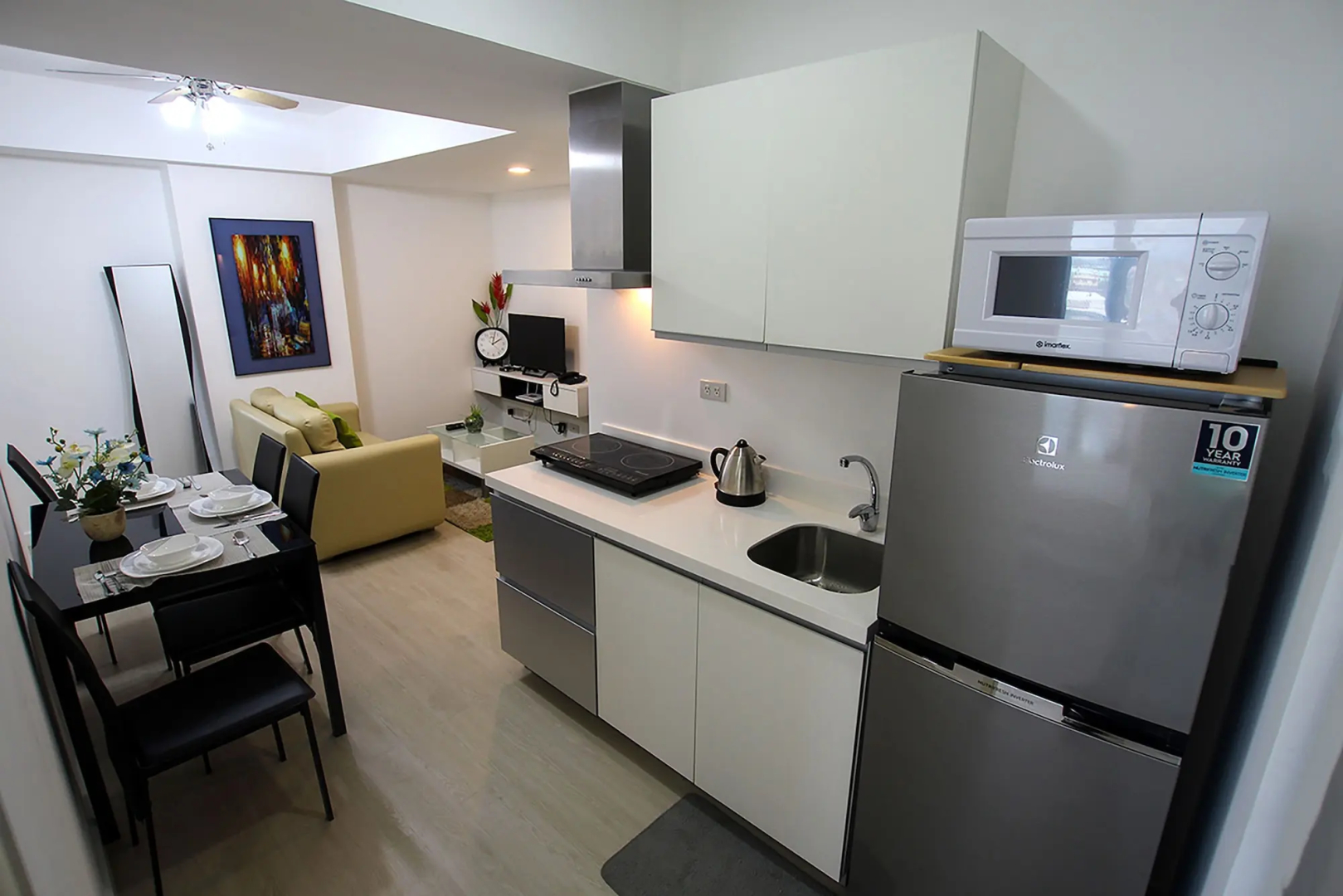 SIGLO SUITES @ The Azure Urban Resort Residences