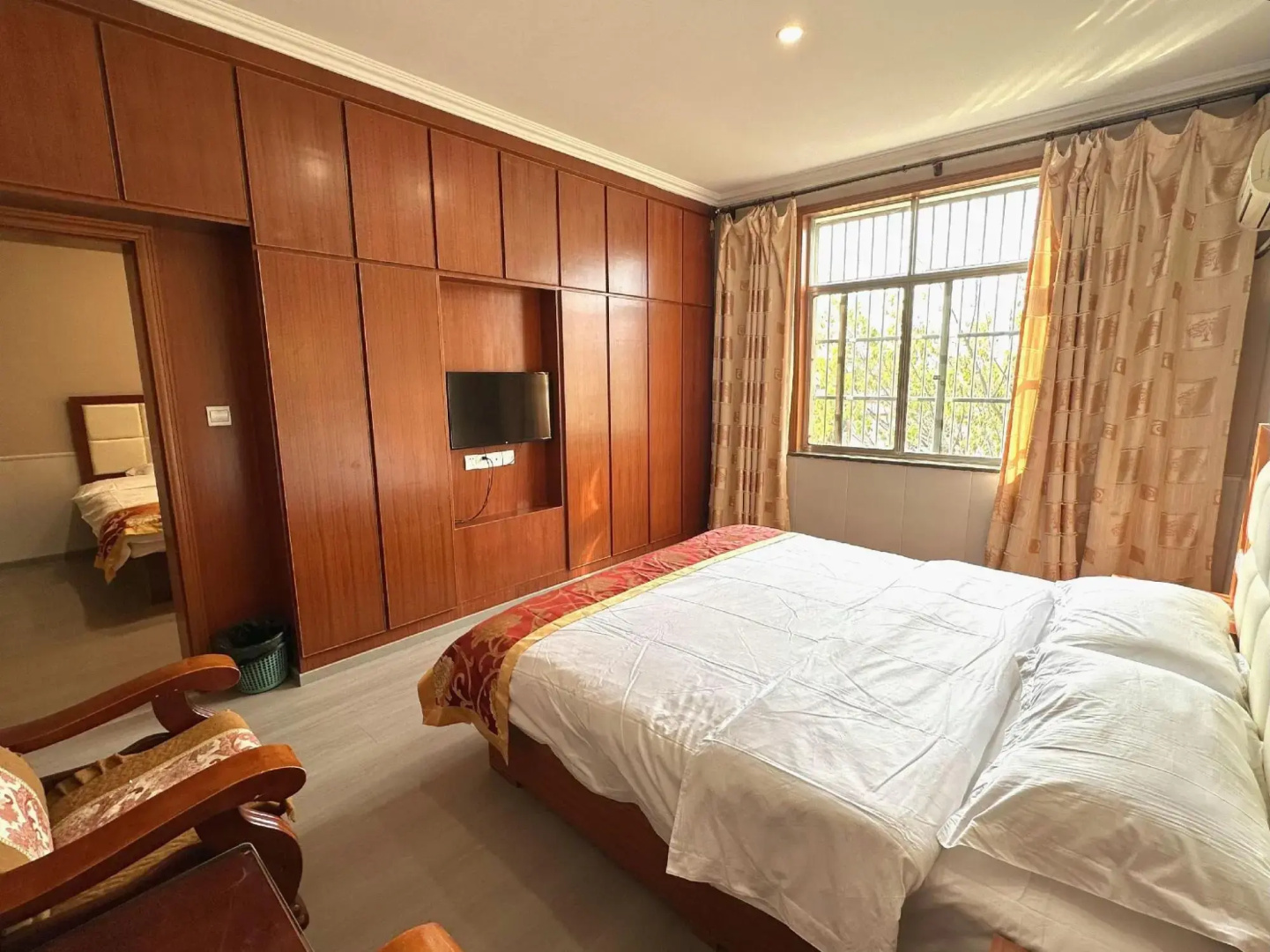 Kaiyue Hotel