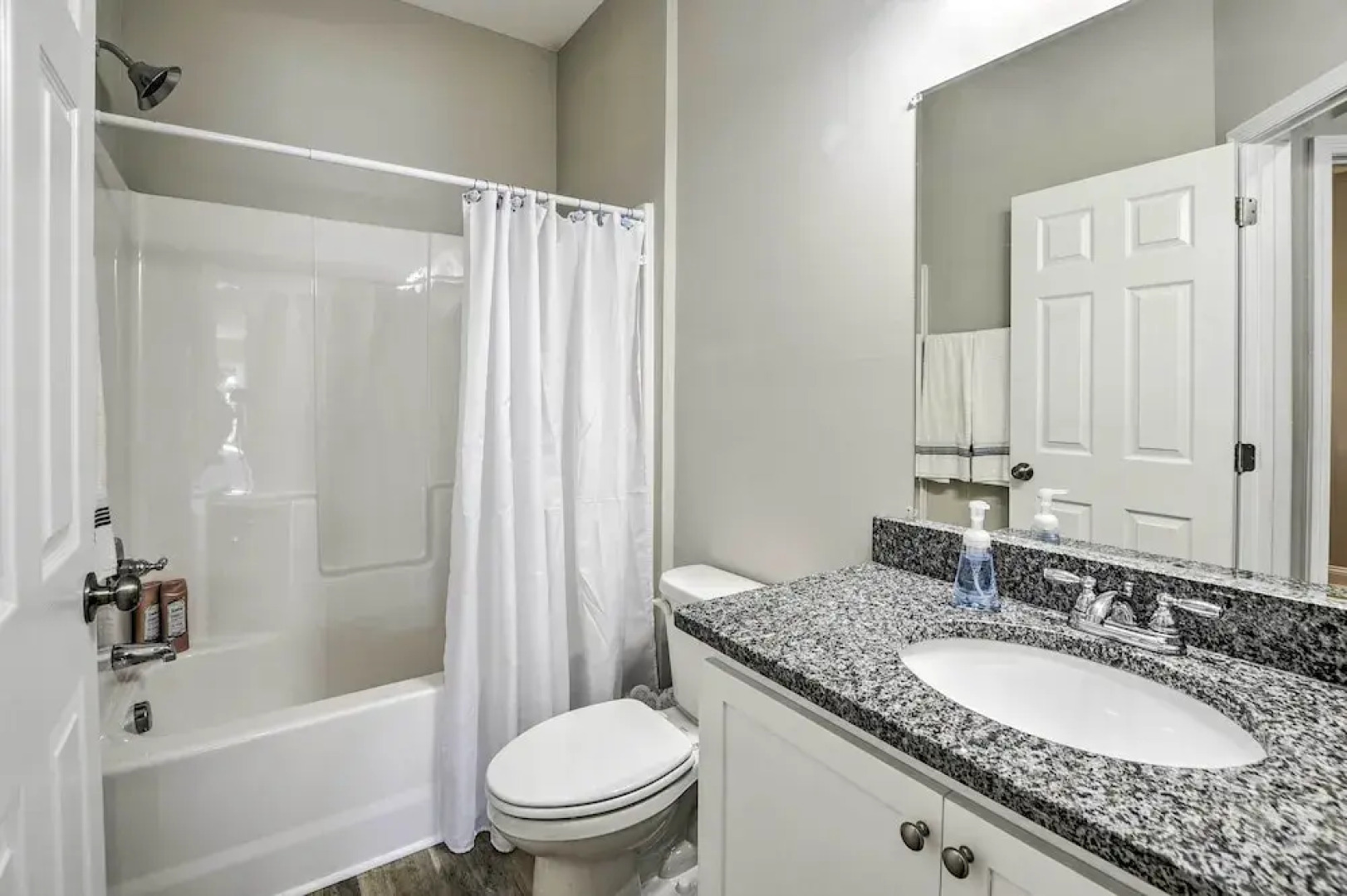 Modern Escape in the Heart of Murrells Inlet