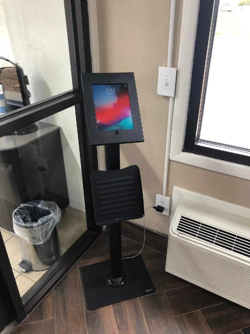 Super 8 by Wyndham Asheville/Biltmore