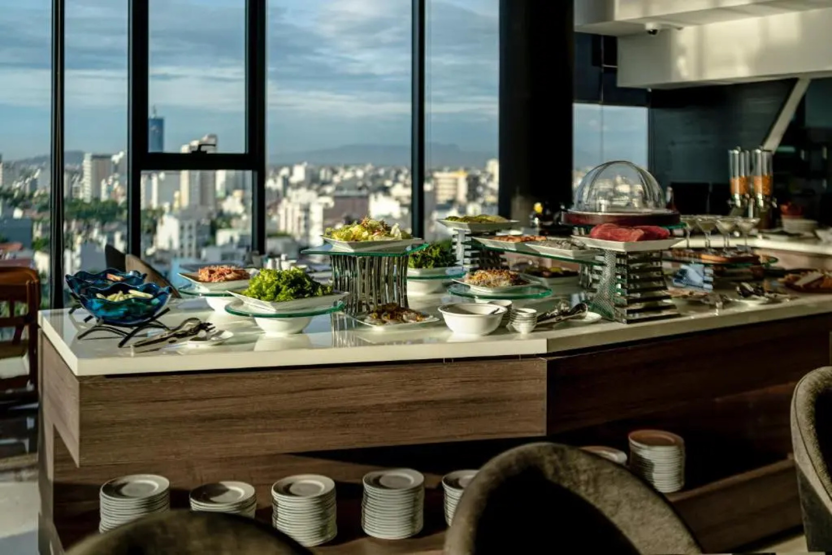 Draco Hotel & Suites