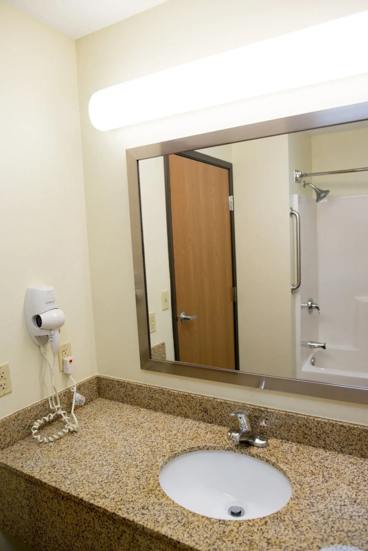 Holiday Inn Express Hotel & Suites Chanhassen by IHG