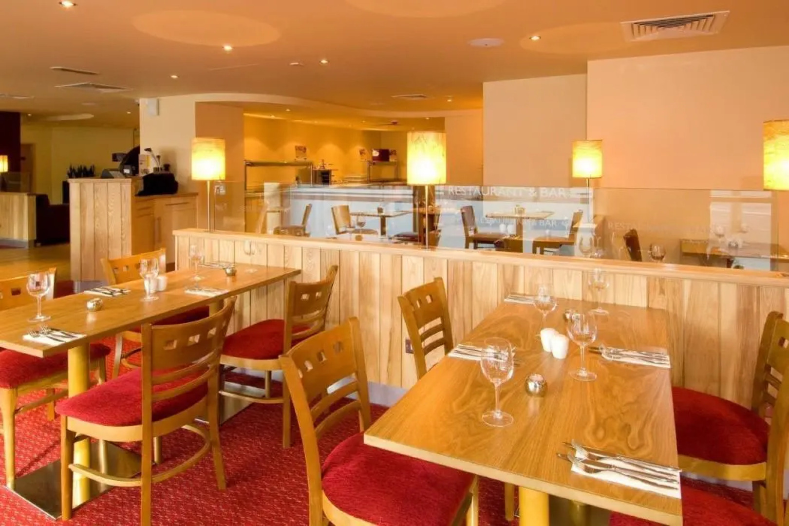 Premier Inn Leicester City Centre - Train Station