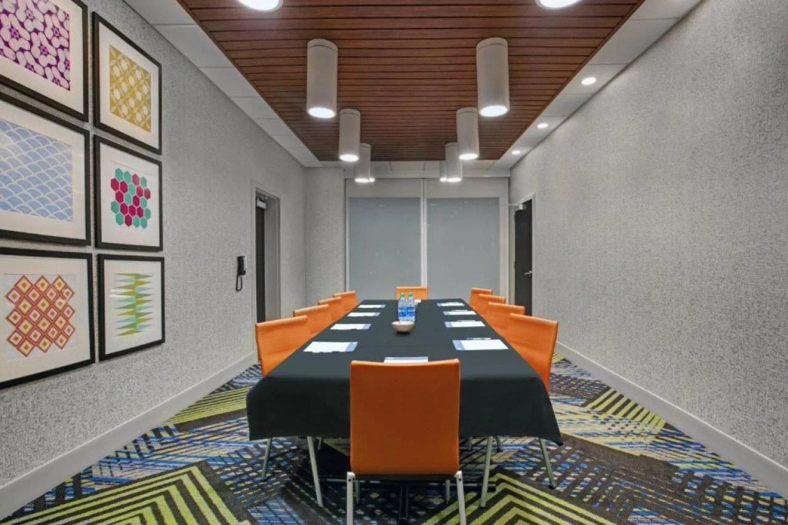 Holiday Inn Express & Suites Milwaukee - Brookfield by IHG