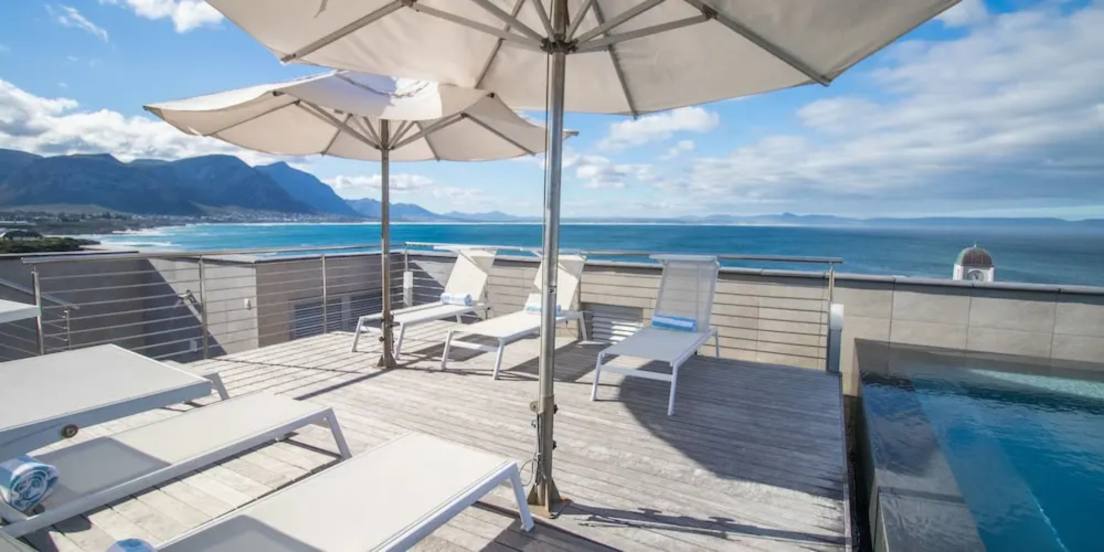Le Paradis Penthouse Apartment