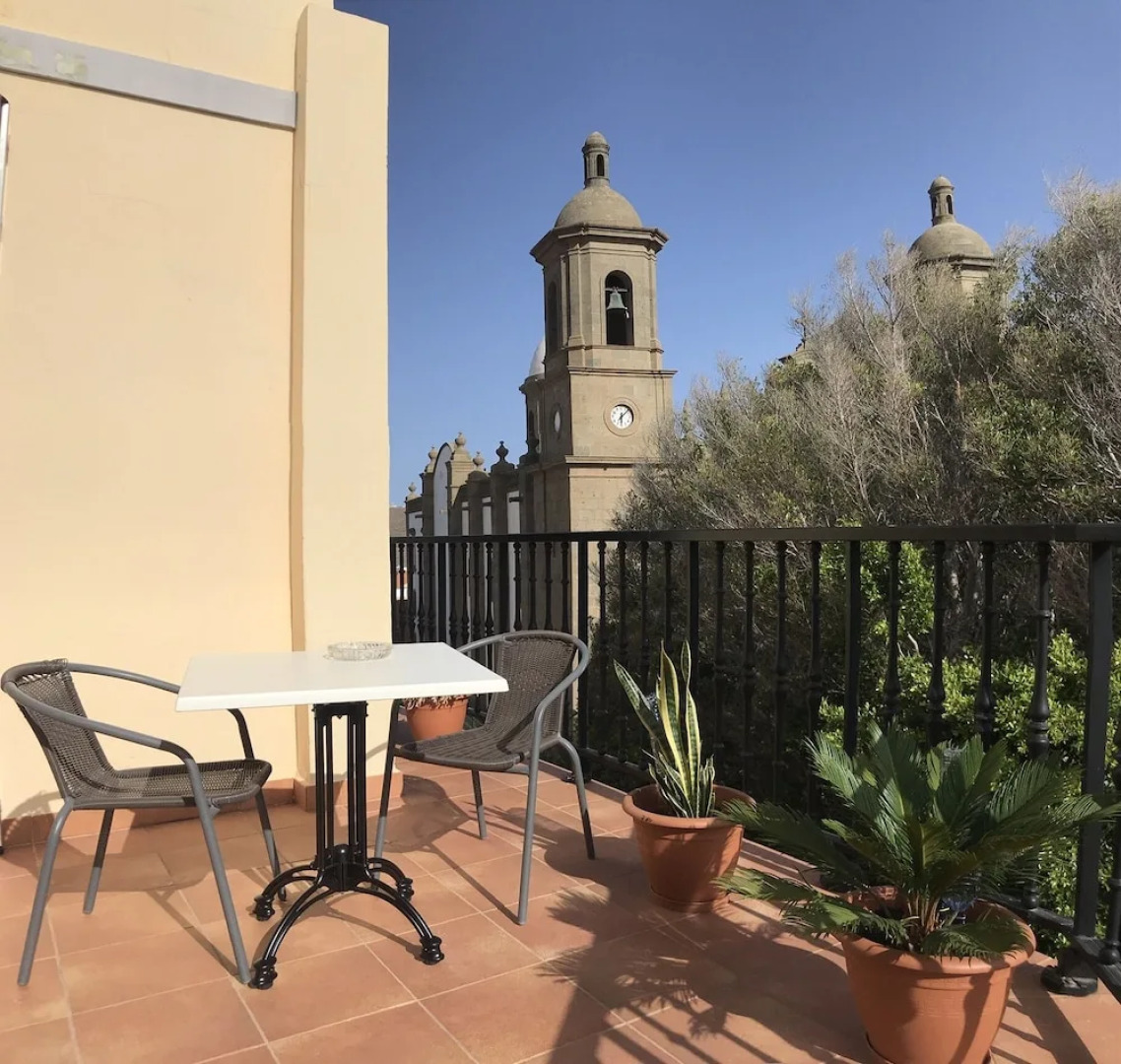 Aguimes Plaza Sunny Terrace Apartment