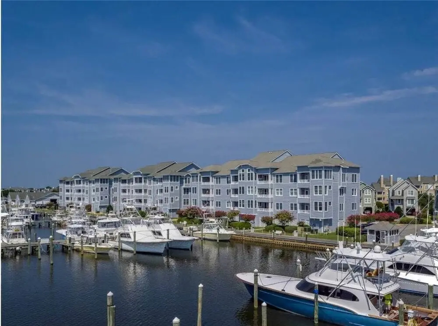Harbour Place 4101 3 Br condo by RedAwning