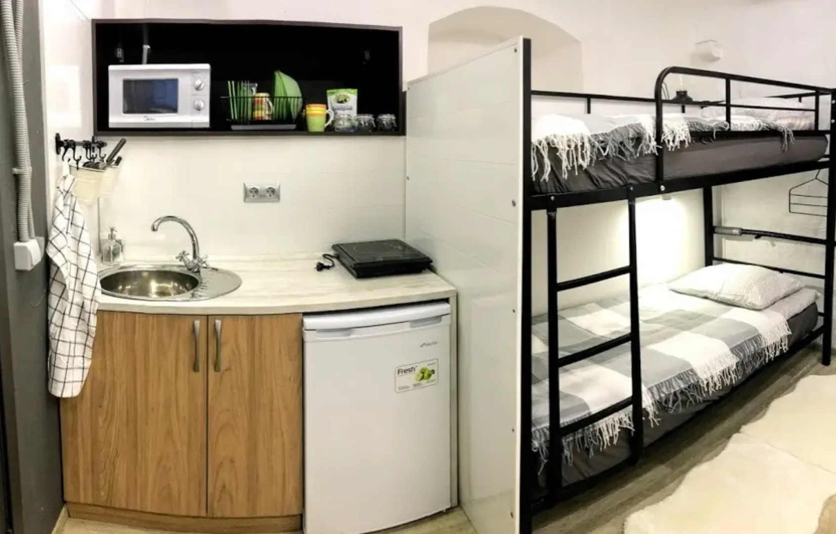 Апартаменты в центре на ул. Пологой, 17