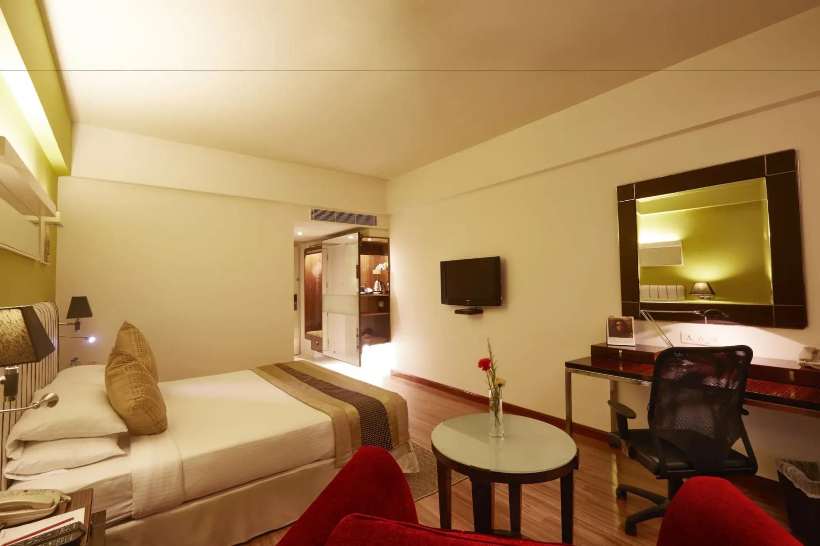 Vivanta Vijayawada, MG Road