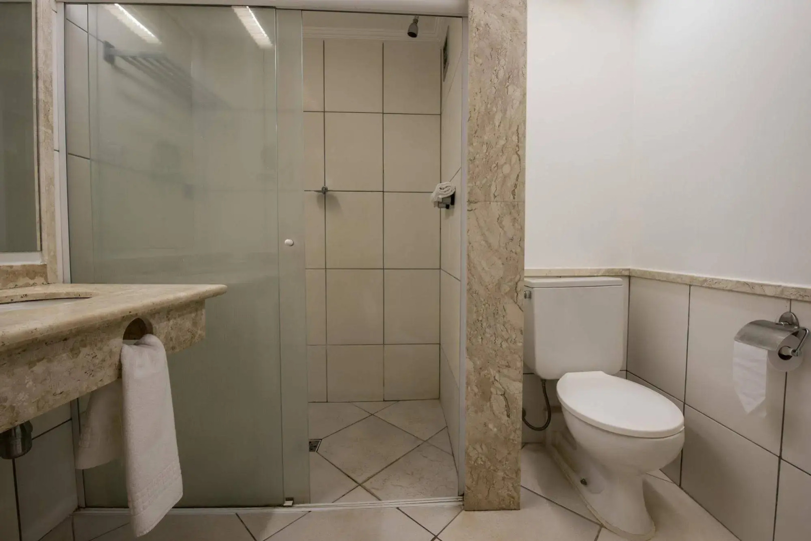 Carlton Suítes Limeira