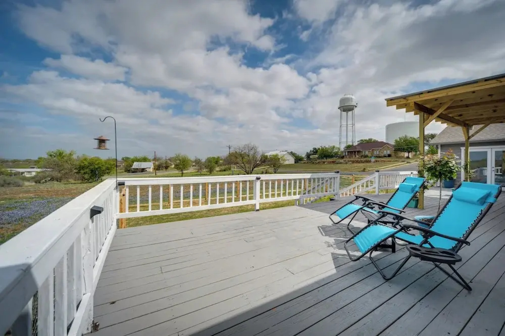 Pet-friendly Texas Retreat w/ Deck & Gas Grill!