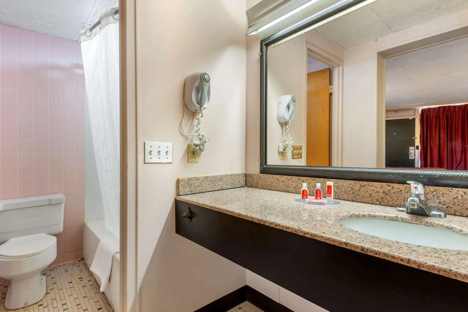 Econo Lodge Cortland Downtown