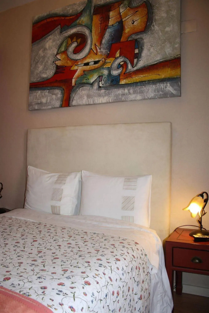 Residencia Pedra Antiga