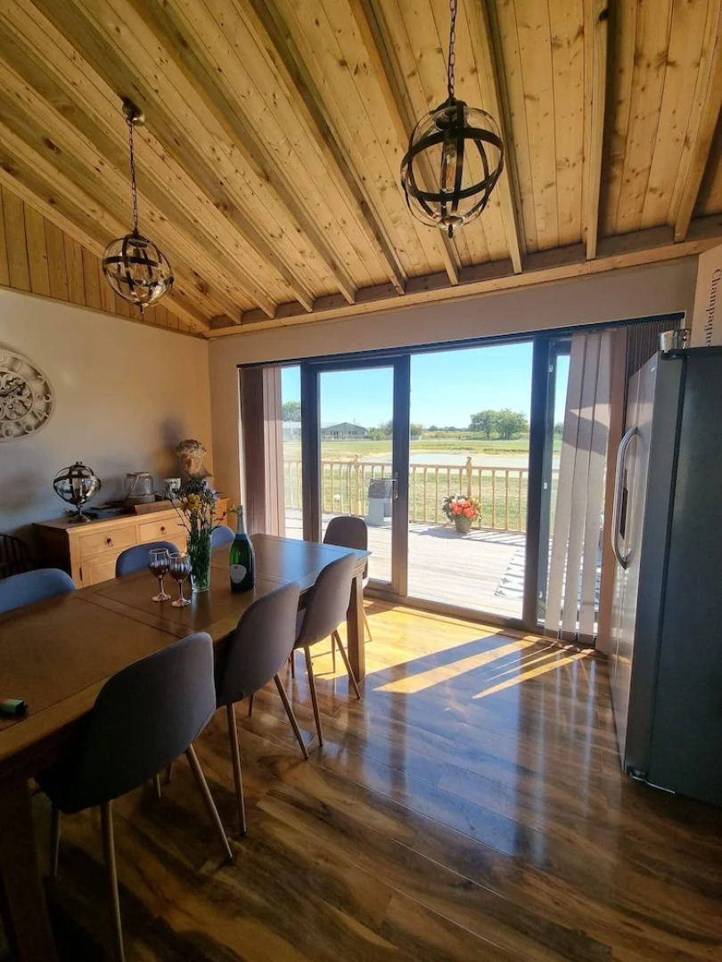 4bed Lodge Sleeps8-pet Friendly-hot Tub-log Burner