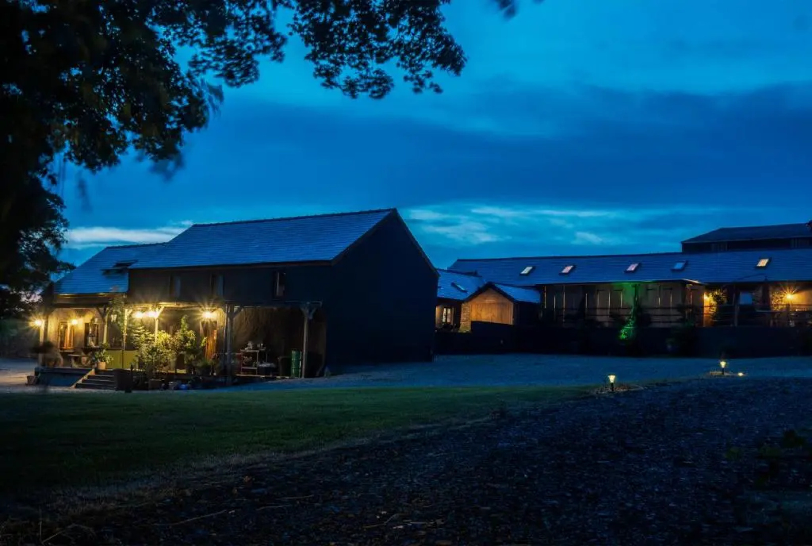 Fern Cottage - Luxurious 1 Bedroom - Blossom Farm