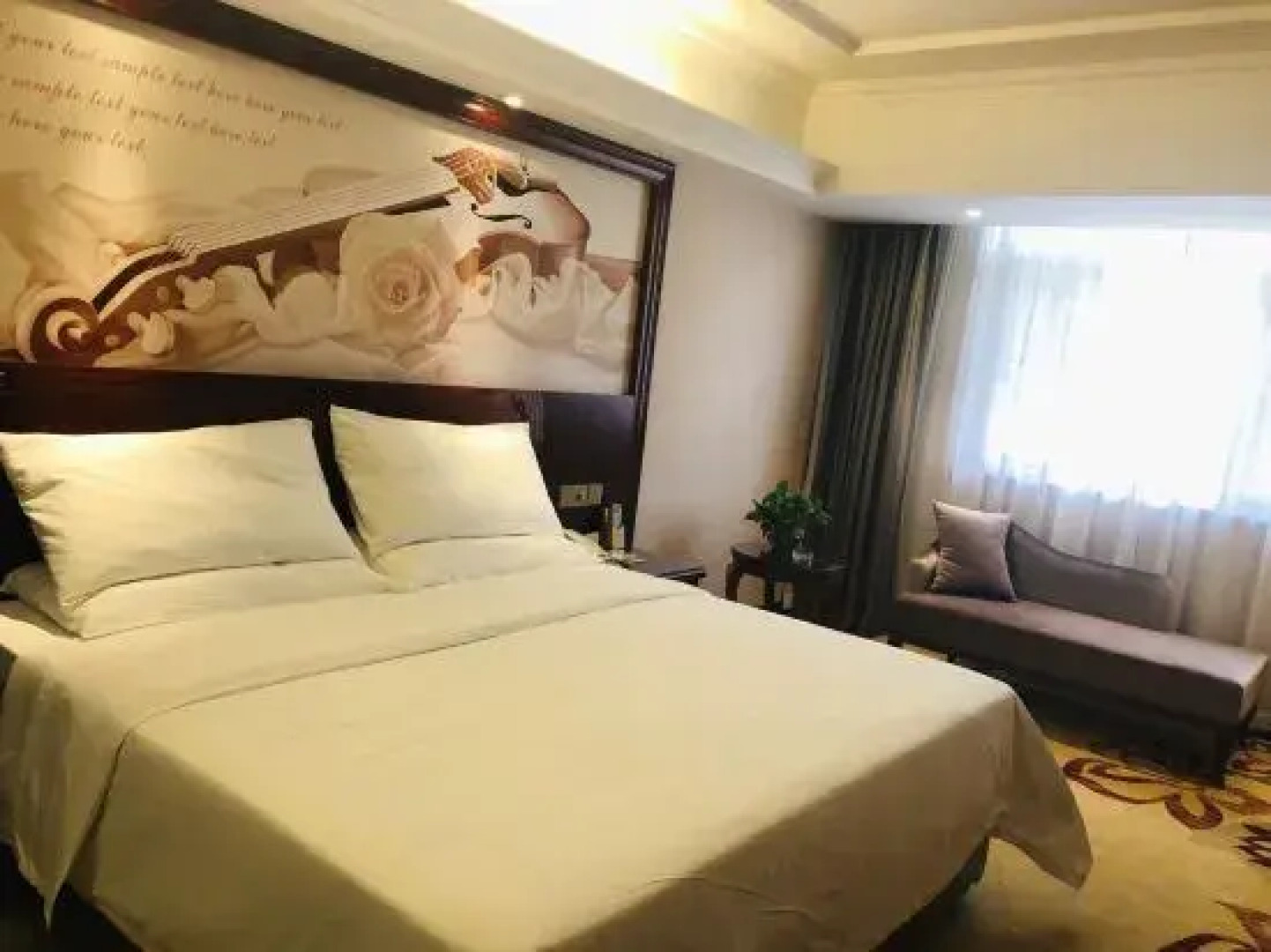Vienna Hotel (Fengshan)