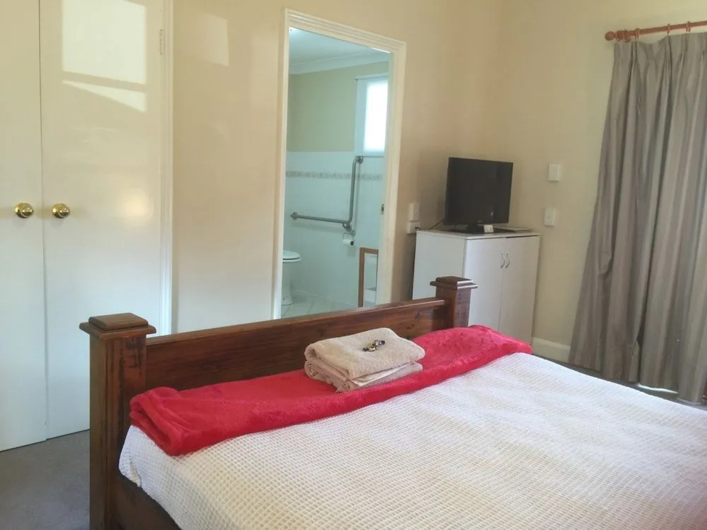 The Nosh and Nod - Howick Street