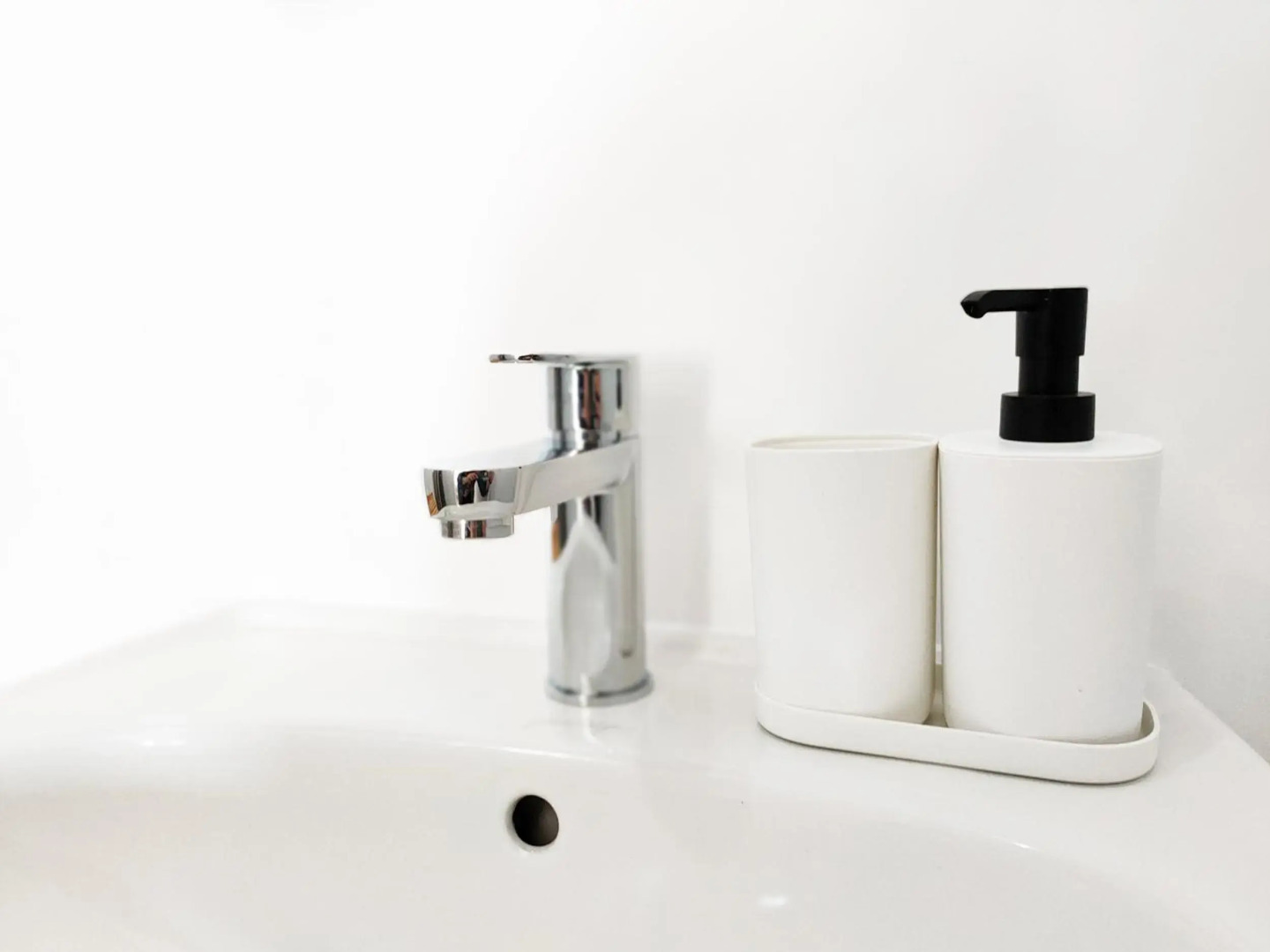 Global Properties, Moderno apartamento con terraza y vistas al mar