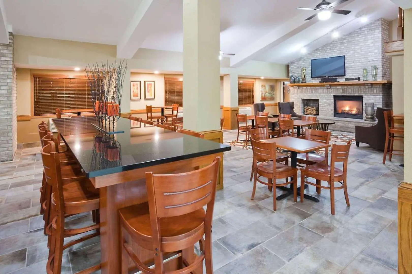 AmericInn by Wyndham Apple Valley