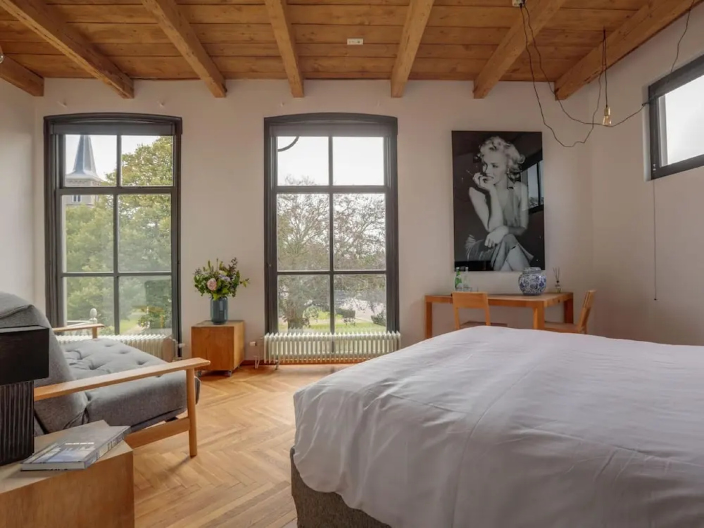 Inn in Ternaard Near Heritage