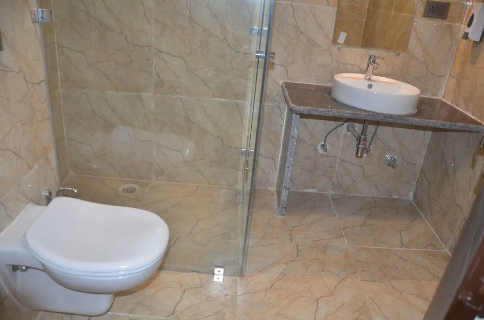 Hotel Rajeev Regency