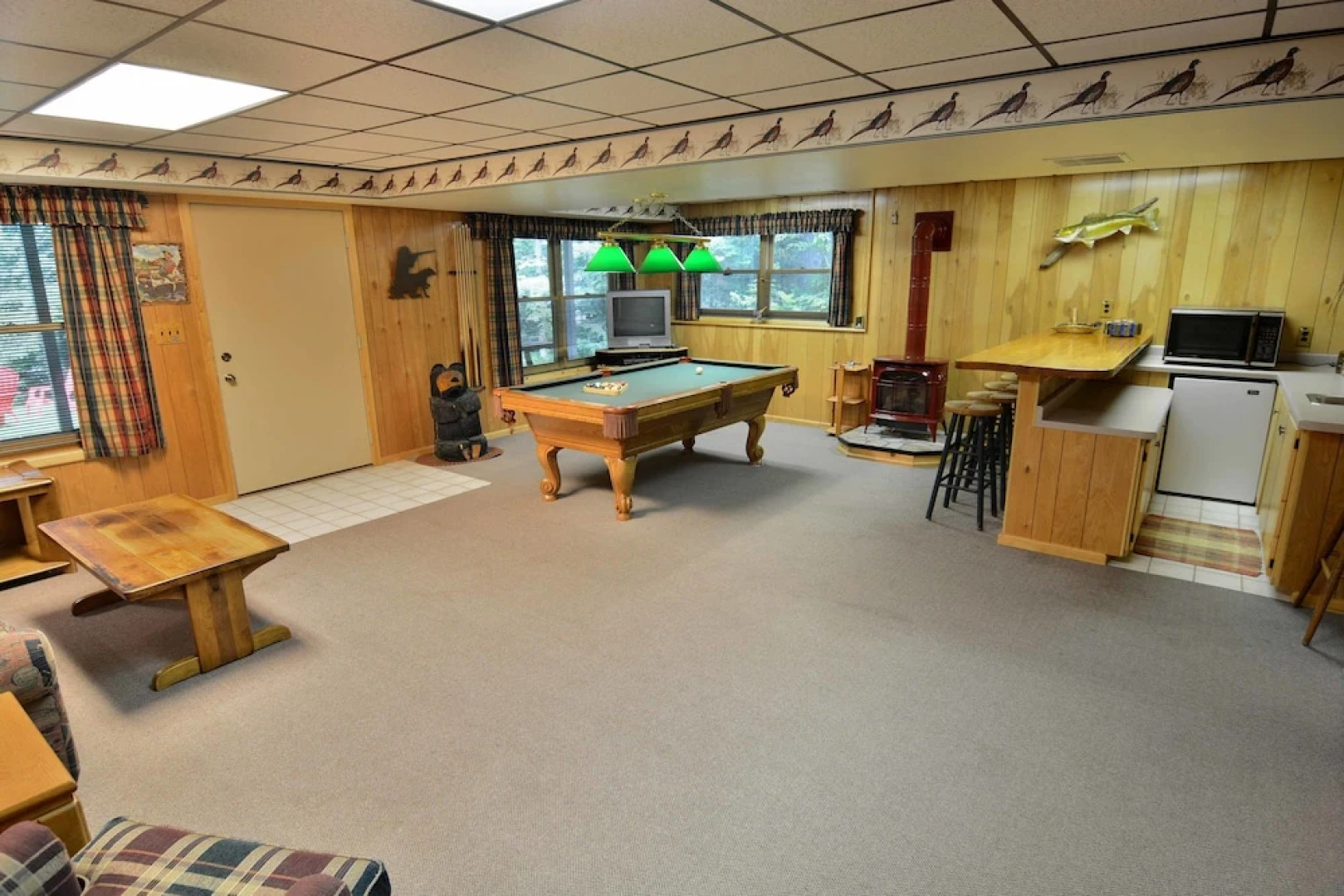 Spacious Cascade Chalet with Cozy Fireplace by RedAwning