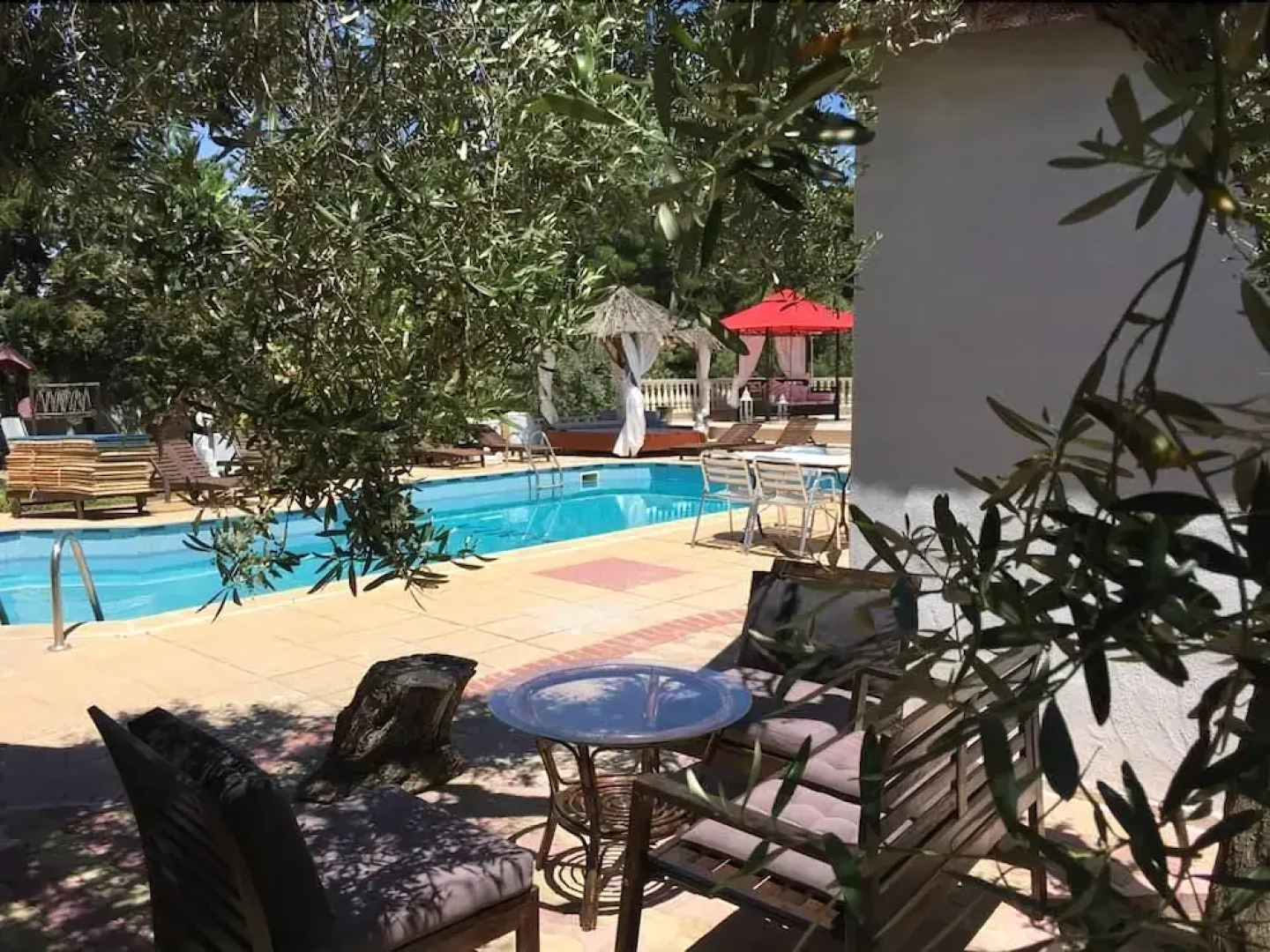 Villa Askamnia and Suites