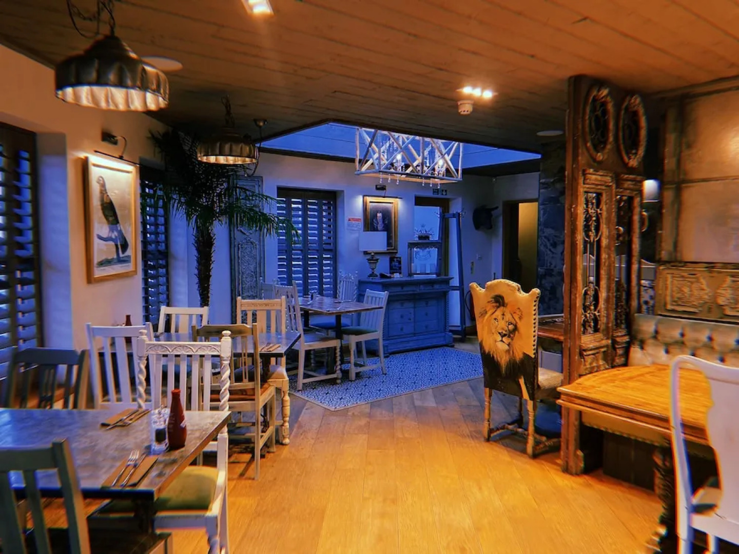 The Queens at Horton