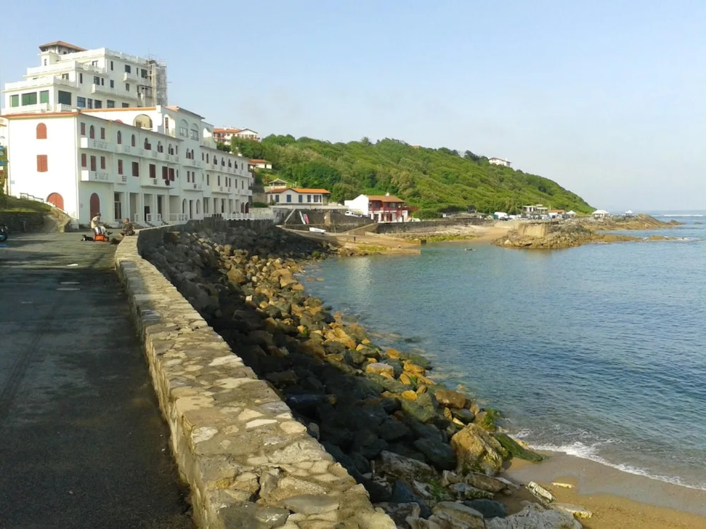 Studio In Guethary With Enclosed Garden 150 M From The Beach