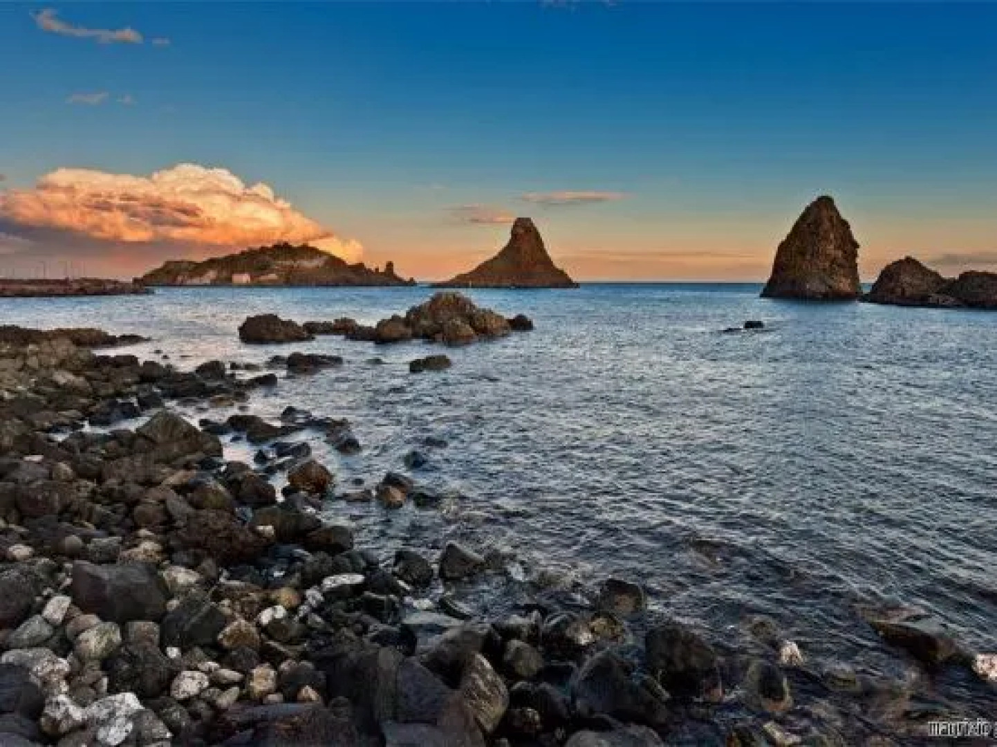 Casa Vacanze Ciclopi Acitrezza