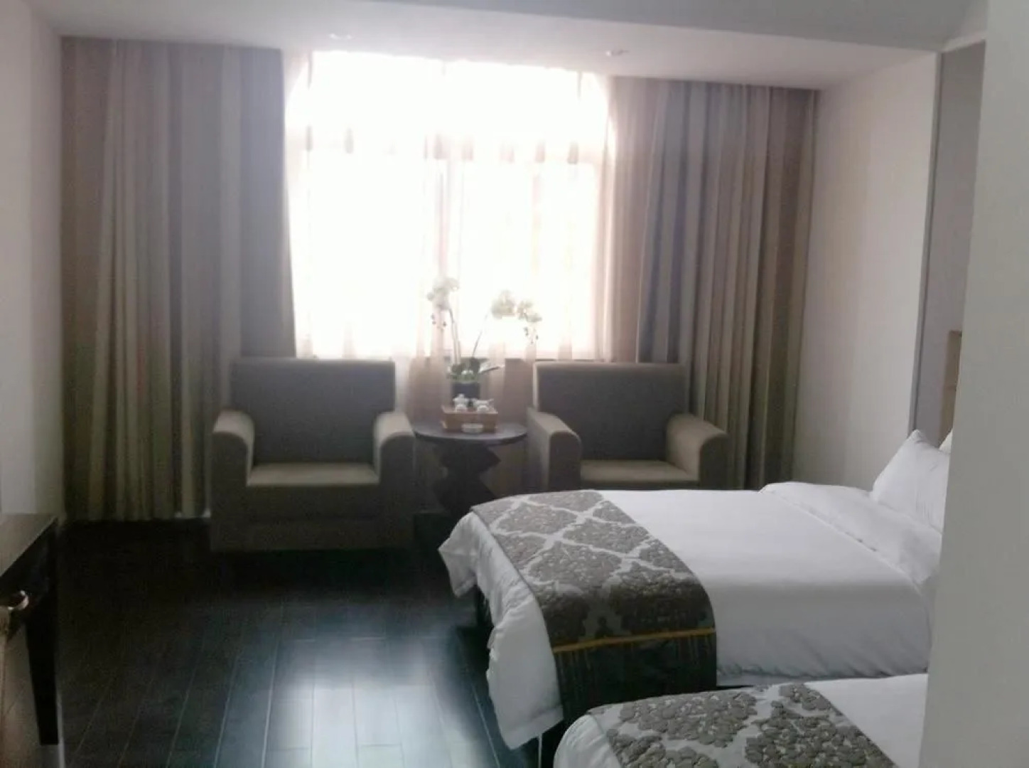 Helen The First Hotel- Mengzi