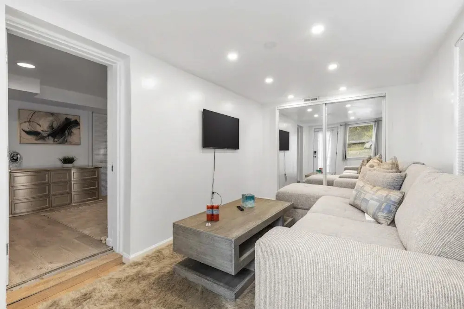 Cozy 1-bedroom Garden Apartment