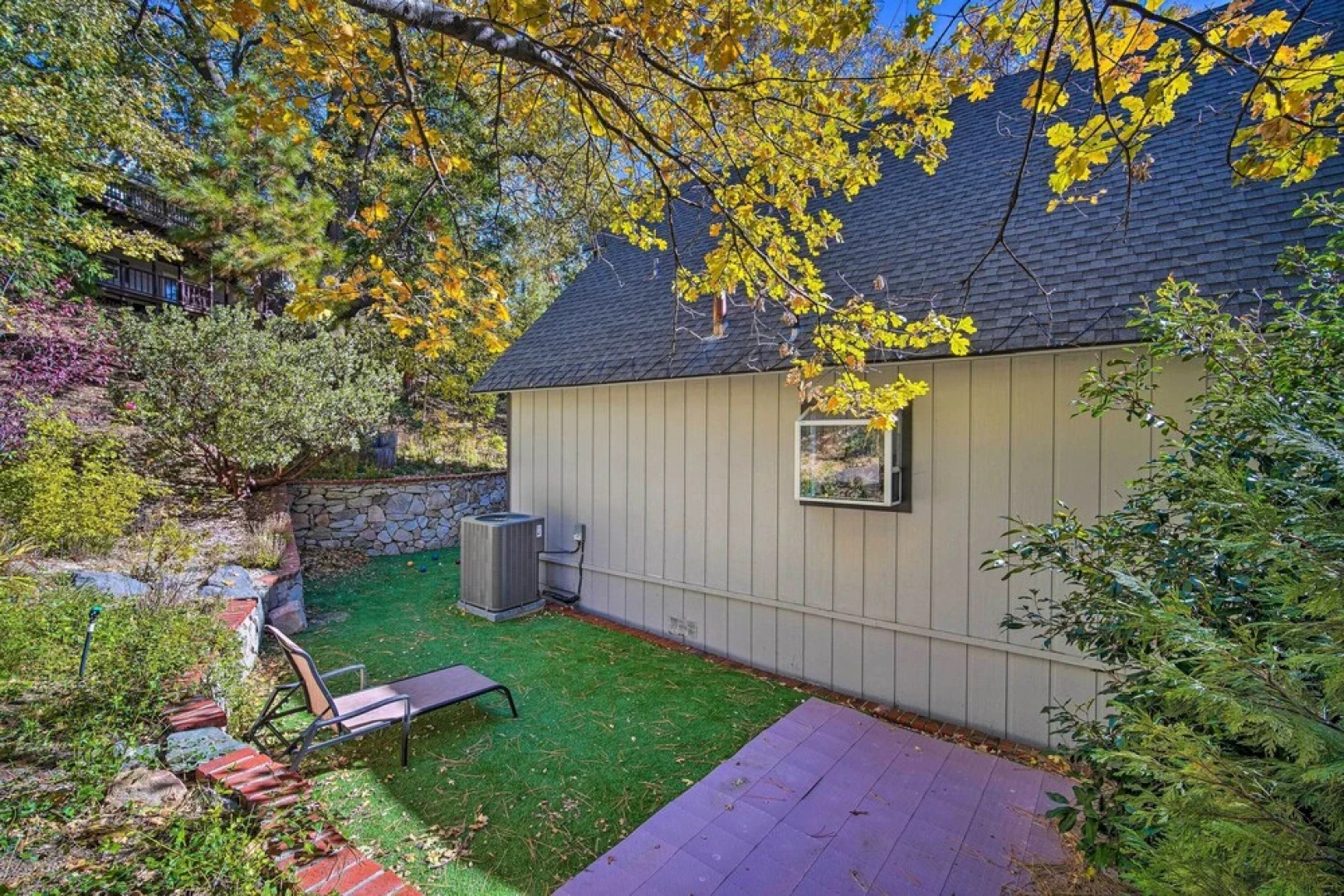 Lake Arrowhead Cabin w/ Game Room + Hot Tub!