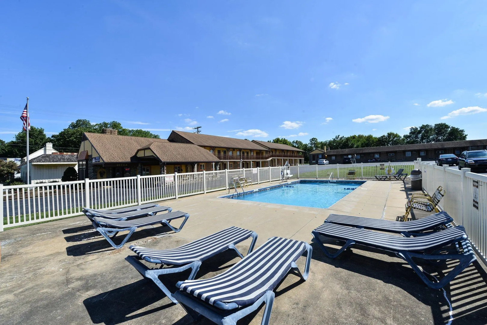 Soudersburg Motel