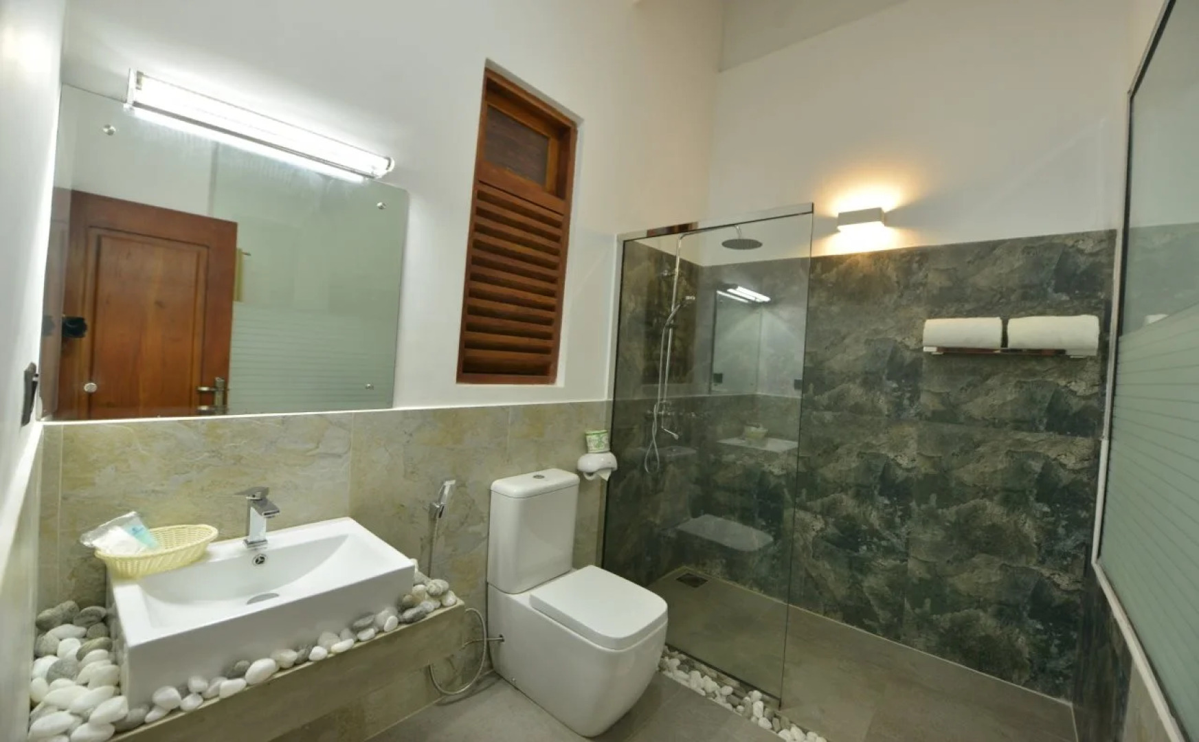 Athena Lake by Seedevi