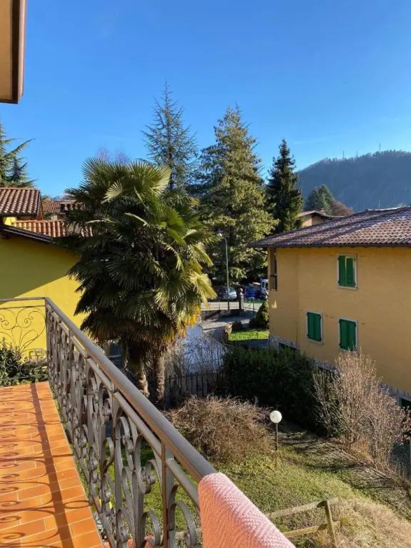 Villa Romeo Acero Rosso