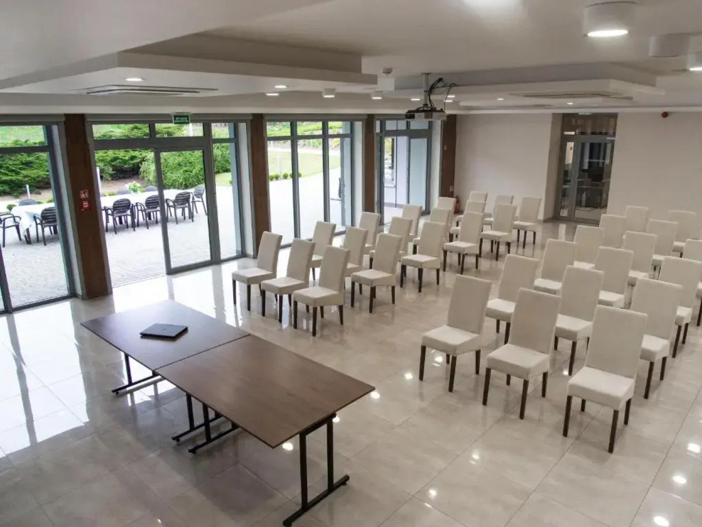 Hotelik na Słonecznym Wzgórzu