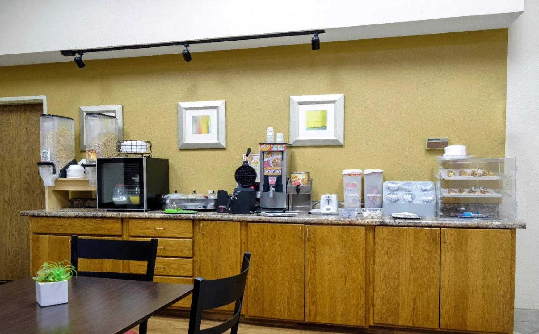 Holton Inn and Suites